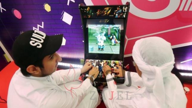 مزيد من الشباب في دبي يمارسون الألعاب الإلكترونية بشكل احترافي