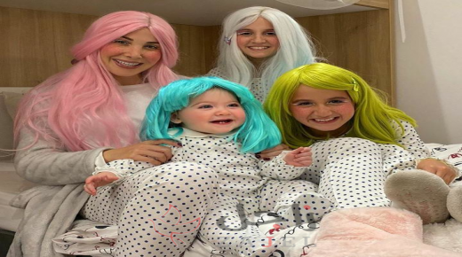 نانسي عجرم وبناتها متنكرات وليا تخطف الأنظار