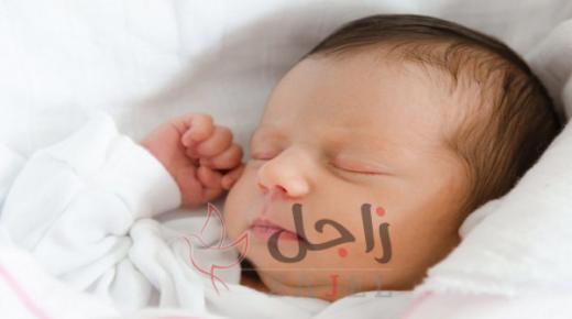 عروس تنجب طفلًا قبل زفافها وتقدمه وجبة للكلاب