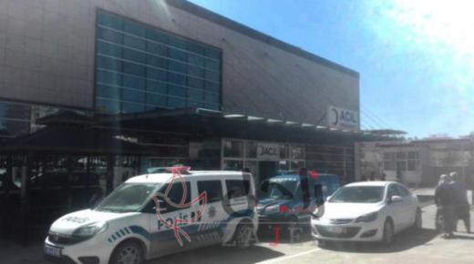 تركيا.. رجل يقتل زوجته وابنته ويشتبك مع الشرطة لساعات