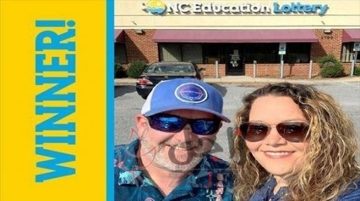 تفوز باليانصيب في زفافها وذكرى زواجها