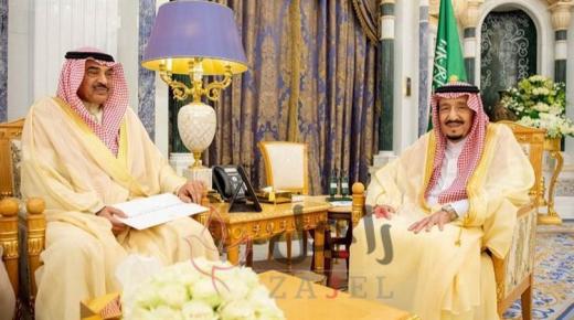 خادم الحرمين الشريفين يتسلم رسالة من أمير الكويت
