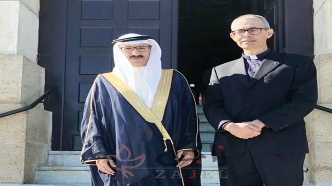 سفير البحرين في الجزائر يلتقي رئيس كنيسة مريم العذراء السيدة الإفريقية