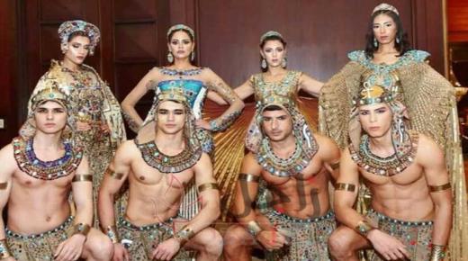 أزياء فرعونية تخطف الانظار