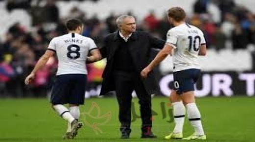 كين يثق في قدرة مورينيو على قيادة توتنهام لأول لقب في 11 عاما