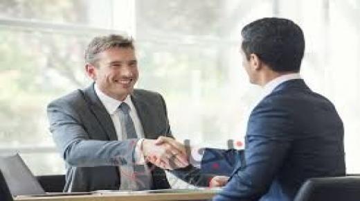 طرق تساعدك على التعرف على مديرك وتعلمك كيف تتعامل معه