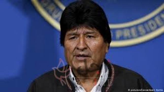 رئيس بوليفيا موراليس يستقيل بعد احتجاجات وينتقد “الانقلاب”