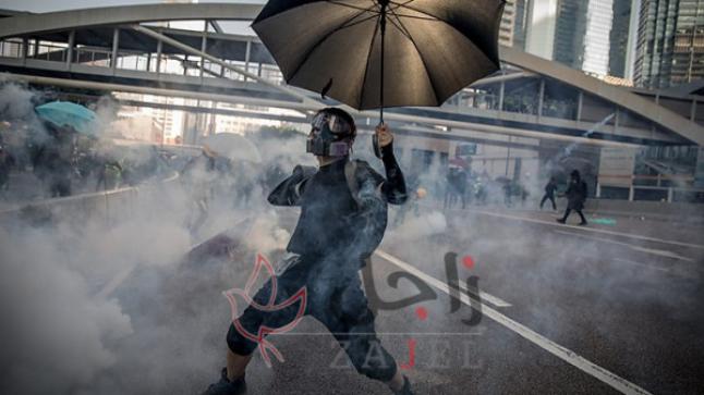في هونج كونج استمرار الاشتباكات بين المتظاهرين وقوات الأمن