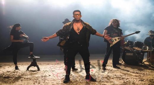 محمد رمضان سيحضر عيد ميلاد واحد من جمهوره شهريا “ولو أقيم على السطوح”