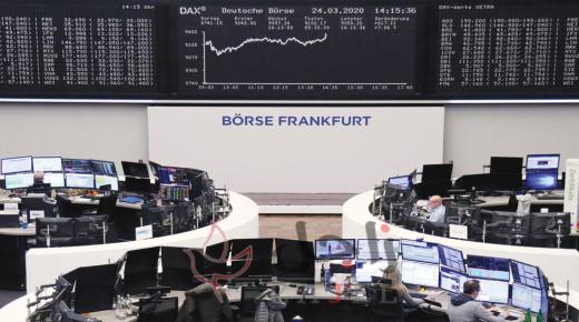 بارقة أمل في أسواق المال العالمية مع تحسن طفيف للوضع الصحي