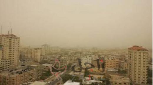 منخفض خماسيني مساء اليوم وتحذيرات من الغبار والانزلاقات