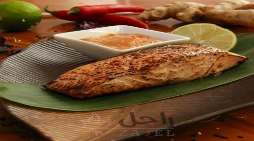 سلمون بصلصة الميسو الحارة