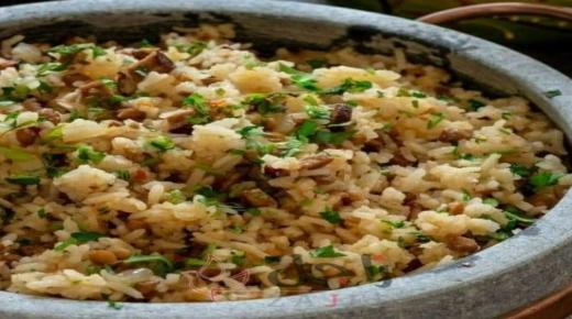 رز باللحمة والبطاطس والعدس