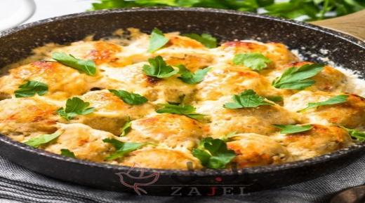 كرات الدجاج بالكريمة والجبن