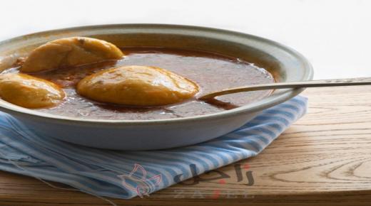 الكبيبة الخليجي باللحم والصنوبر