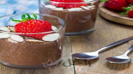 بودينغ بذور الشيا بالشوكولاتة