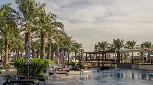 الطقس سيكون مغبراً مع تصاعد الأتربة وغائم جزئياً مع فرصة لتساقط أمطار متفرقة