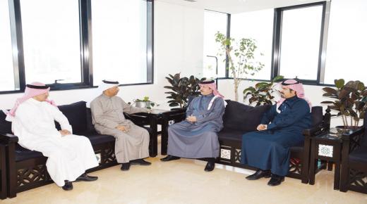 نائب محافظ المحرق يشيد بالجمعيات التي تعنى بكبار السن