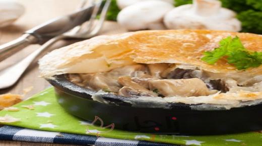 فطيرة الدجاج بالمشروم والكريمة