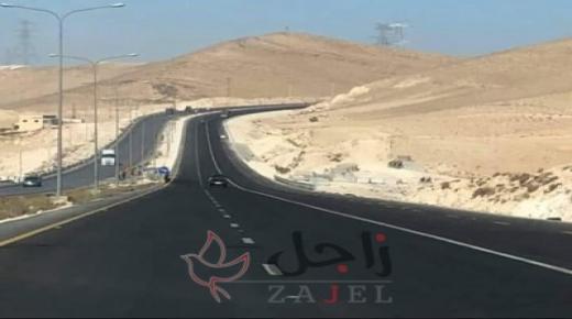 القبض على سائق قام باغلاق الطريق الصحراوي