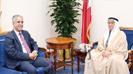 محمد بن مبارك يستقبل النائب الأول لمجلس النواب
