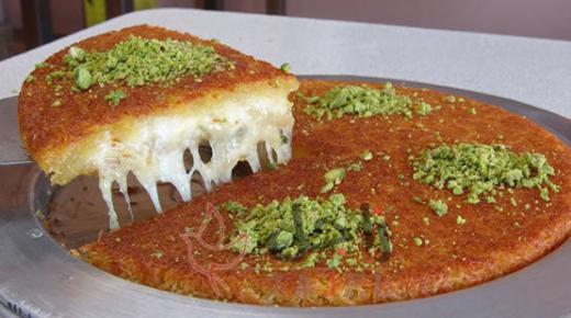 تثمين قرار السماح لمحال الحلويات بممارسة اعمالها