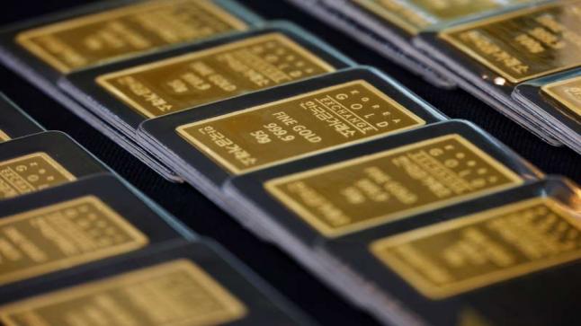 الذهب يصعد بدعم نزول الدولار وآمال التحفيز