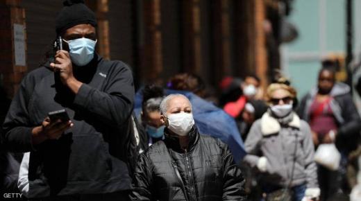 فاوتشي يطمأن العالم بشأن “تحور كورونا”