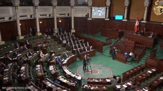 الحكومة التونسية.. إقالة وزير الداخلية تفتح باب التساؤلات