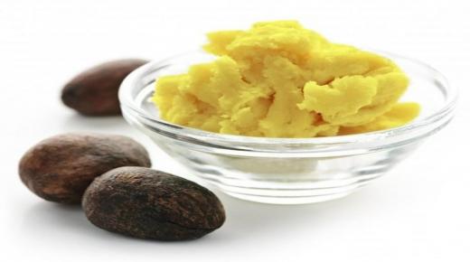 8 استخدامات تجميلية مفيدة لزبدة الشيا