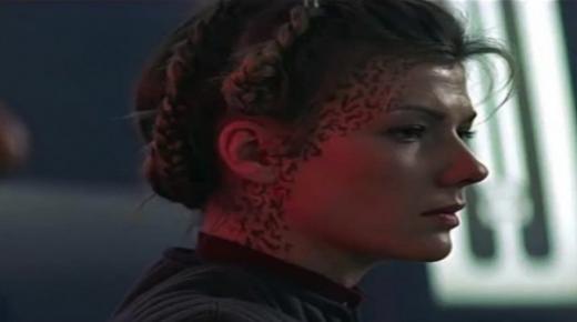 وفاة الممثلة الأمريكية ستيفاني نيزنيك بأسباب  غامضة