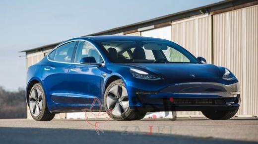 خفضت النوافذ عن بعد، وأبطأت السيارة، وشغلت الزمور… صاحبة سيارة مسروقة تسخر من السارقين