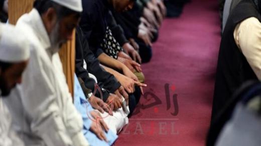 السر في إعتبار صلاة الجماعة أفضل من صلاة الفرد