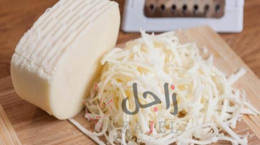 تعرفي على طريقة عمل جبنة الموزاريلا في البيت