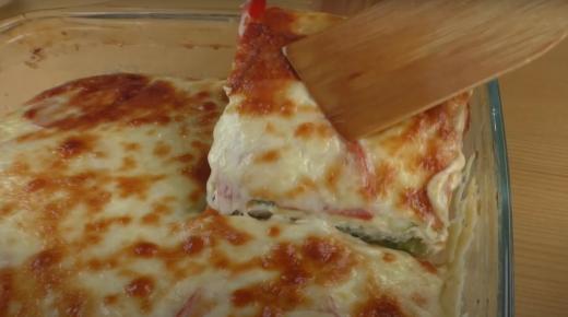 طاجن الكوسا واللحم المفروم والجبن