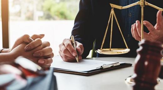 رغم إهانته لها.. محكمة خليجية ترفض طلاق الزوجة وتلزم الزوج بالنفقة