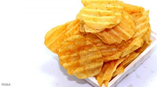 ما سبب فقدان شاب سمعه وبصره ؟