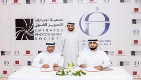 عبدالله الشرقي يشهد توقيع مذكرة تعاون بين جائزة الفجيرة للتصوير الضوئي و “جمعية الإمارات للتصوير “