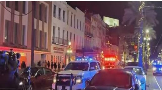 إصابة 8 إثر اقتحام سيارة لوكالة بيع سيارات بكاليفورنيا الأمريكية