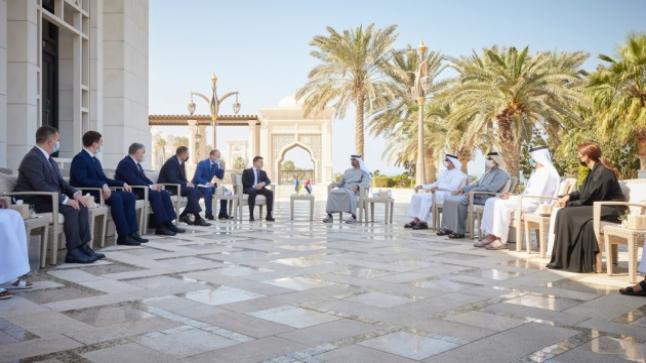 على هامش زيارة الرئيس الى الامارات توقيع اتفاقيات تعاون وعقود بقيمة 3 مليارات دولار