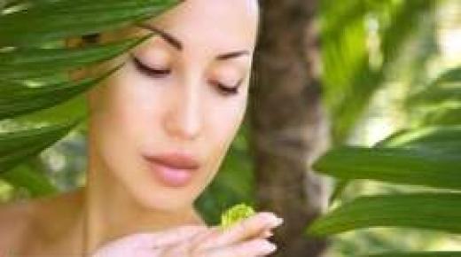 فوائد جل الصبار السحرية للبشرة والشعر