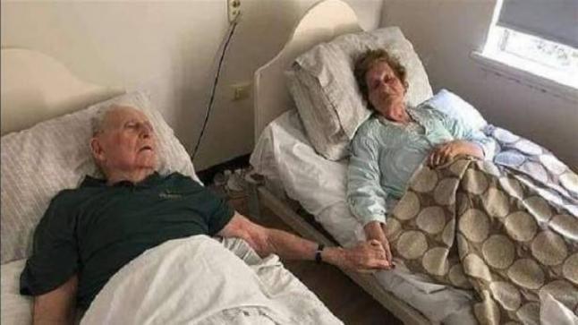 قصّة مؤثرة.. جمعهما الحب 70 عاما ولم يستطع الموت تفريقهما!