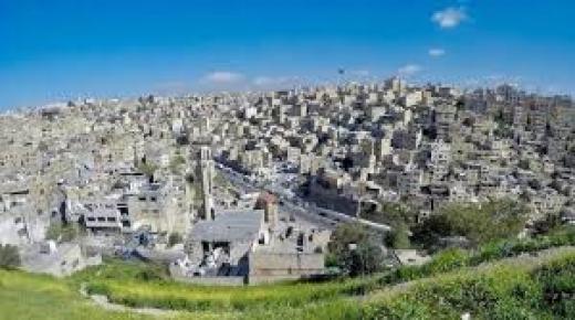 طقس العرب: كتلة هوائية حارة نسبياً تؤثر على الأردن