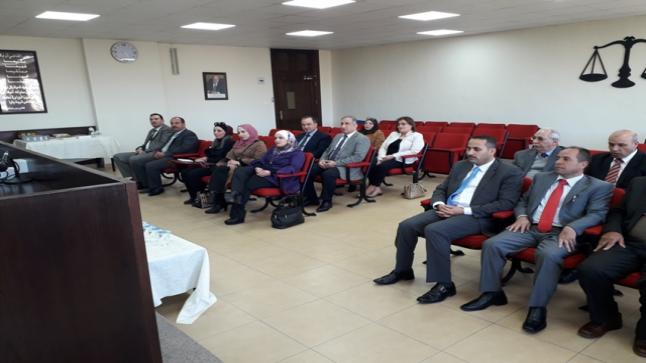 كلية الحقوق في عمان الاهلية تستقبل وفدا من “نظيرتها” بجامعة جرش