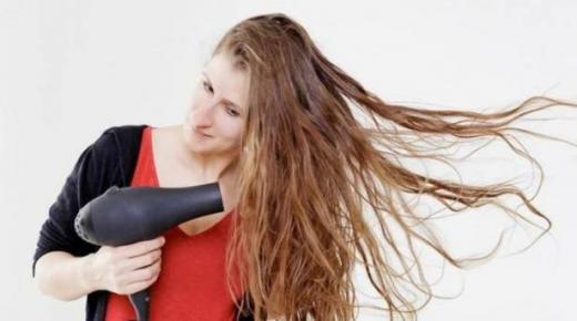 كيف تنشأ القشرة في الرأس وما هي طرق علاجها