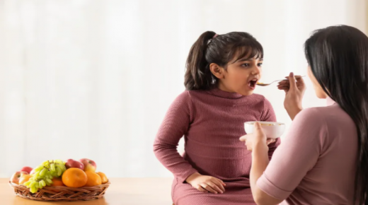 كيف تتأكدين أن طفلك يحصل على الحديد والكالسيوم الكافي؟