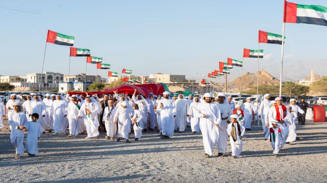 لجنة الاحتفالات بالفجيرة تحتفي بعيد الاتحاد الـ53 في “الطويين”