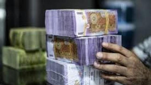 السوريون يترقبون.. هل إزالة صفرين من الليرة ستنقذها؟