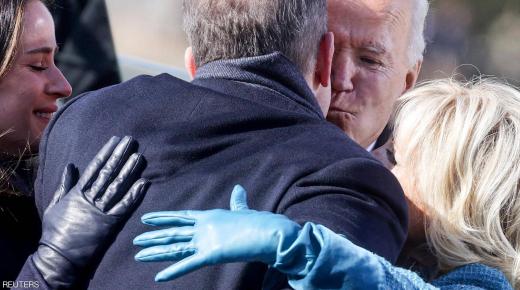 محطة “فوكس نيوز” توجه انتقادها لبايدن وتقول: اين التباعد الاجتماعي؟