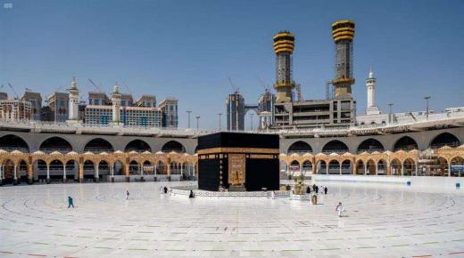 بعد تأجيل عودة الطيران.. مصدر حكومي يكشف مصير العمرة والحج هذا العام